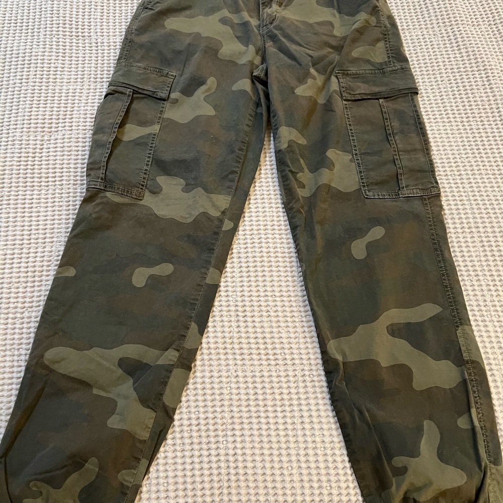 American Eagle Relaxed Mom Joggers